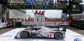 Audi porta le R18 etron quattro ibride in trionfo a Le Mans