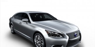 Il lusso dell’ibrido: in listino la nuova Lexus LS 600h