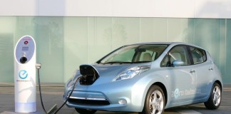 Diminuisce di 3.000 euro il prezzo della Nissan Leaf in Italia
