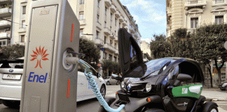 Enel installa la prima colonnina di ricarica elettrica del Sud Italia a Bari