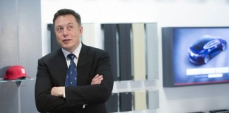Richiamo o aggiornamento? Tesla ridefinisce il mondo dell’automobile