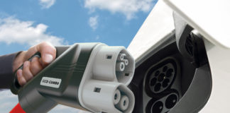 Ricarica a 350 kW con il connettore CCS? Tempi rapidi ma qualche dubbio