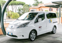 Nissan accelera sui taxi elettrici con Leaf ed e-NV200 Evalia