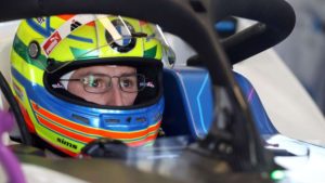 Alex Sims in pista con la BMW di Formula E