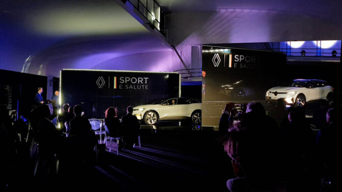 presentazione_megane Renault Megane etech prezzi
