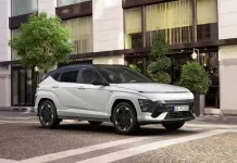 Hyundai Kona Electric N Line, ora l’elettrico è anche in allestimento sportivo Hyundai Kona Electric N Line foto laterale anteriore destro