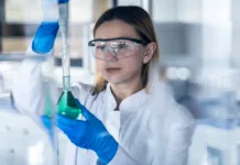 Mercedes-Benz ricicla il 96% delle batterie EV con un innovativo processo idrometallurgico